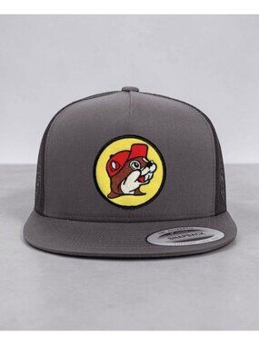 Bucc-ee's Patch on YP Flat Bill Trucker Hat Mesh Back Snapback charcoal/black